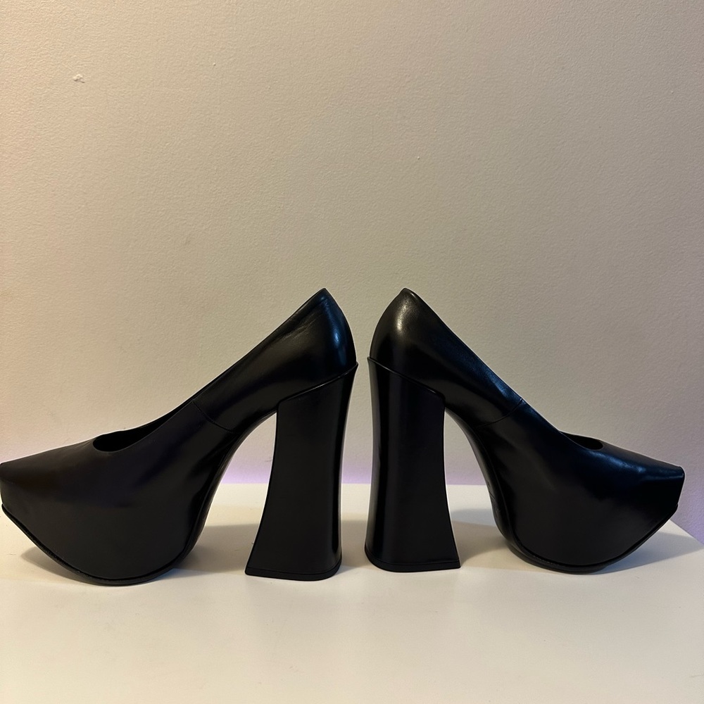 Vivienne Westwood Black Court Shoes Platform Heel 6 Inches Tall and Vintage UK8